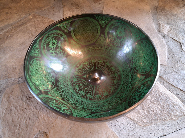 Bowl 937: 10.75" Thangka Art Work Himalayan Singing Bowl 126/132 Hz B2+35/C3+16