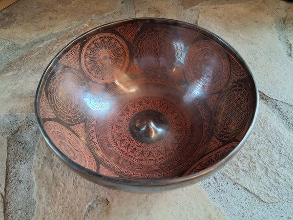 Bowl 919: 10.5" Thangka Art Work Himalayan Singing Bowl 135 Hz C#3-45