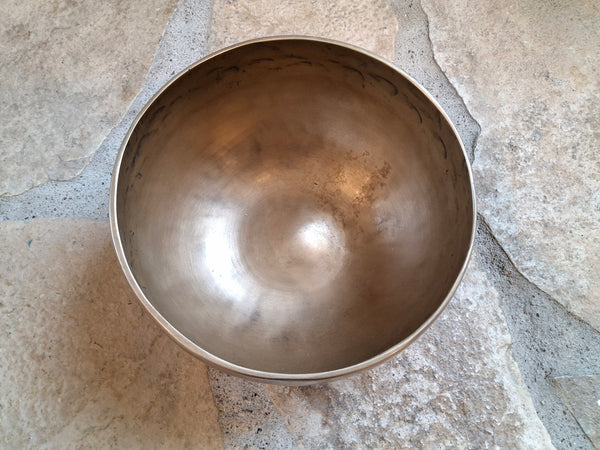 Bowl 849: 7.5" Antique Himalayan Singing Bowl 152 HZ D#3-40