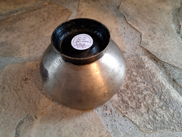 Bowl 901: 6.75" Antique Pedestal Himalayan Singing Bowl 287/296 HZ D4-40/D4+14