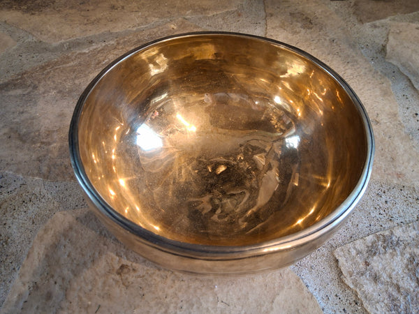 Bowl 114: 7.5" Himalayan Singing Bowl 322 HZ E4-41