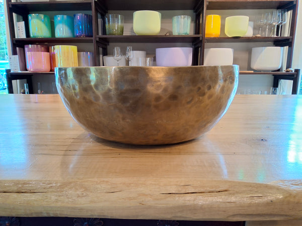 Bowl 934: 15.25" Tiger Finish Himalayan Singing Bowl 70 HZ D#2-40